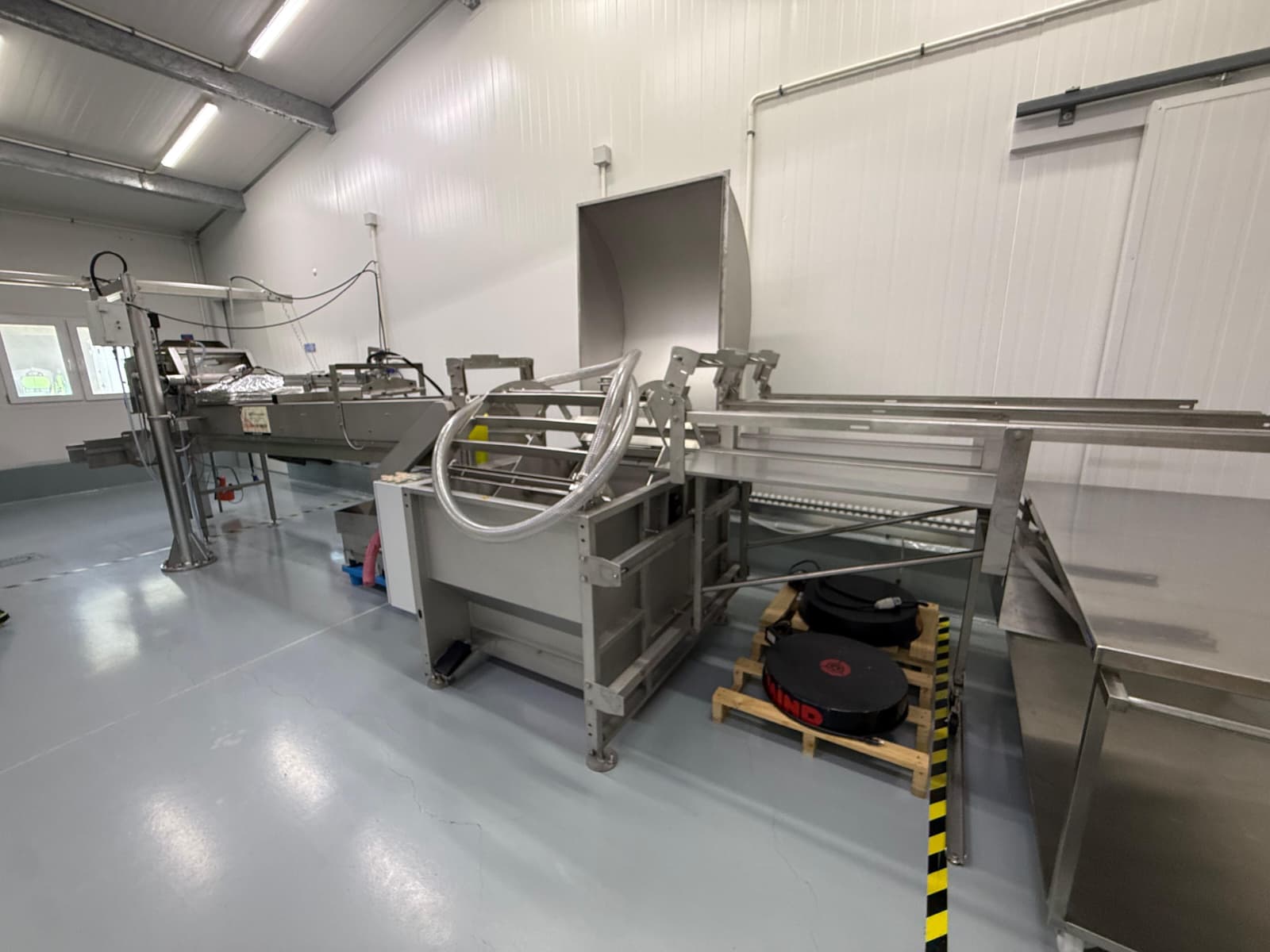 Honey processing machine